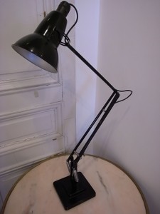 r0011858